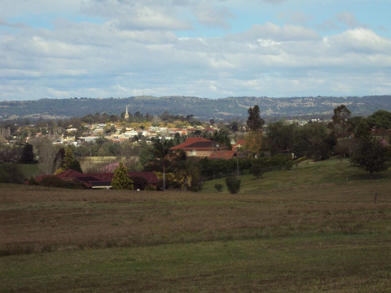 220 Macquarie Grove Rd, Kirkham NSW 2570