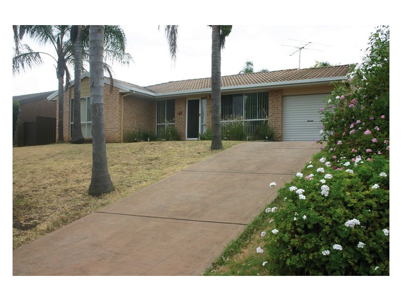 4  Waterworth Drive, Narellan Vale NSW 2567
