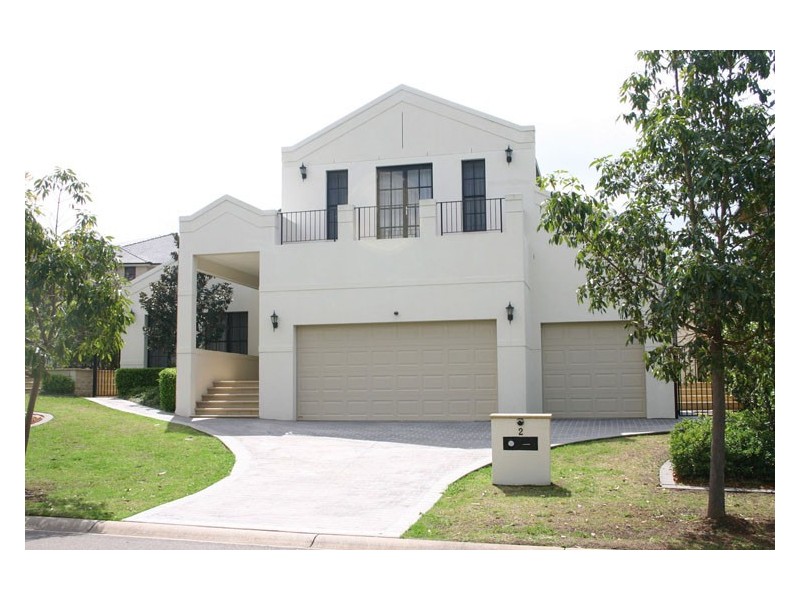 2  Laird Court, Macquarie Links NSW 2565