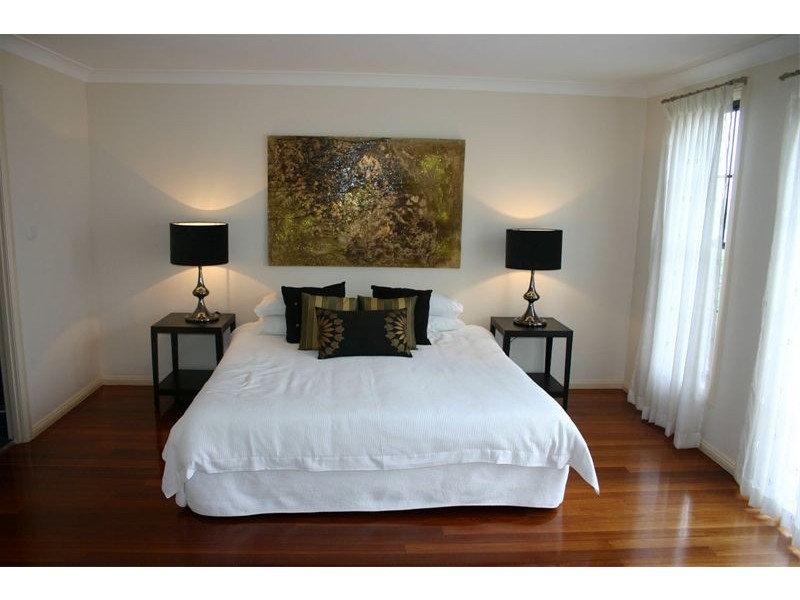 2  Laird Court, Macquarie Links NSW 2565