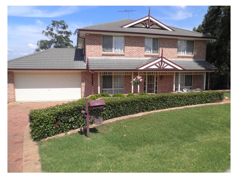 15 Dore Place, Mount Annan NSW 2567