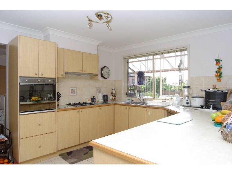 6 Hebrides Avenue, Macquarie Links NSW 2565