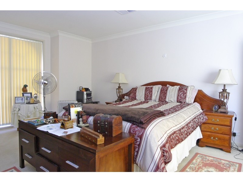 6 Hebrides Avenue, Macquarie Links NSW 2565