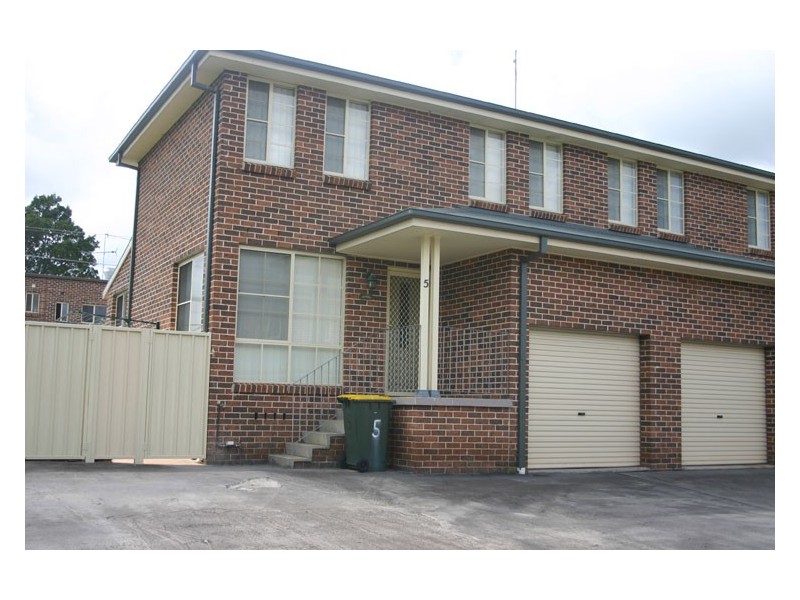 5/1A McIntosh, The Oaks NSW 2570