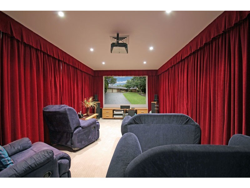 18  Glen Alpine Drive, Glen Alpine NSW 2560
