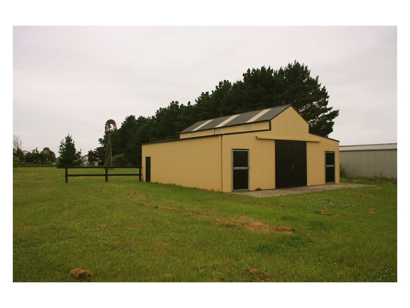 405 Mount Hercules Road, Razorback NSW 2571