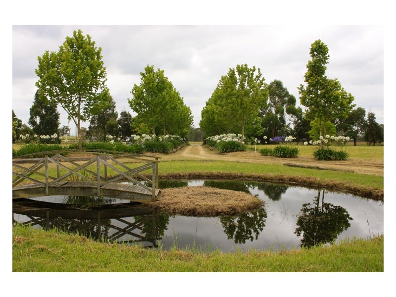 405 Mount Hercules Road, Razorback NSW 2571