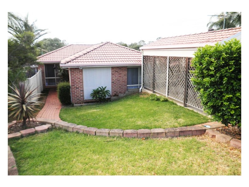 4 Ferrari Place, Ingleburn NSW 2565