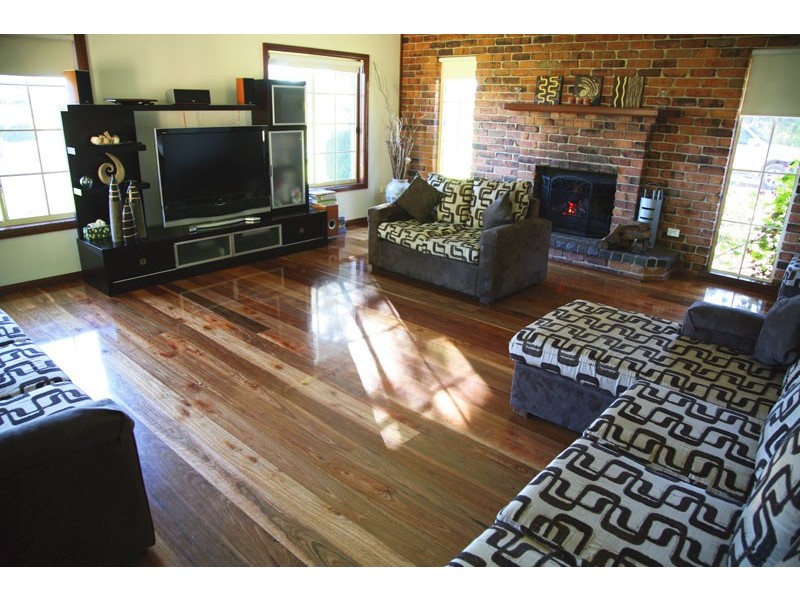 80  Kelvin Park Drive, Bringelly NSW 2556