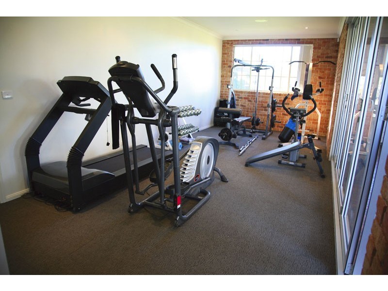 80  Kelvin Park Drive, Bringelly NSW 2556