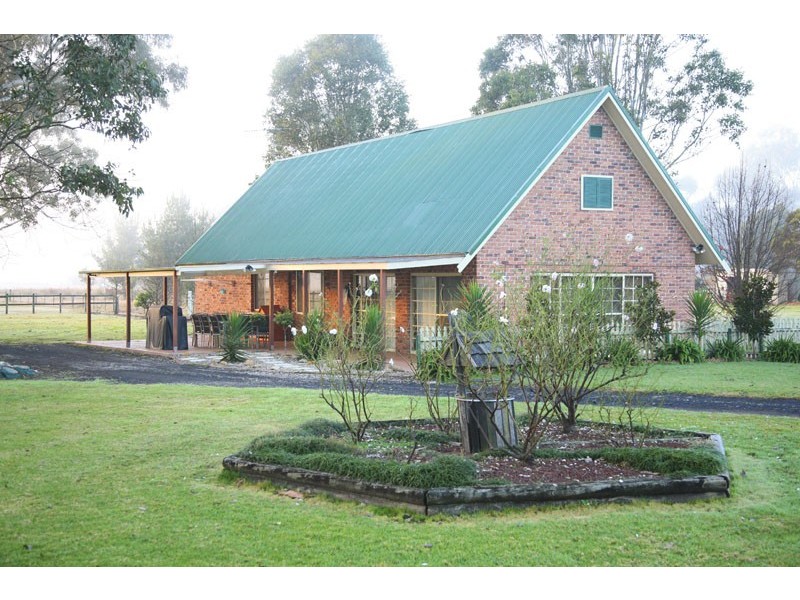 80  Kelvin Park Drive, Bringelly NSW 2556