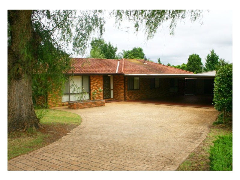 68 Southdown Road, Elderslie NSW 2570