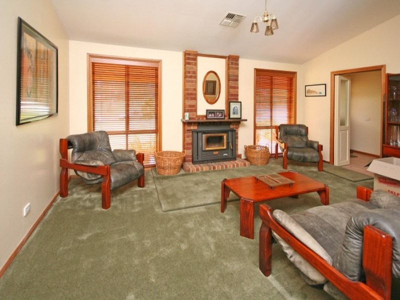 25 Smalls Road, Grasmere NSW 2570