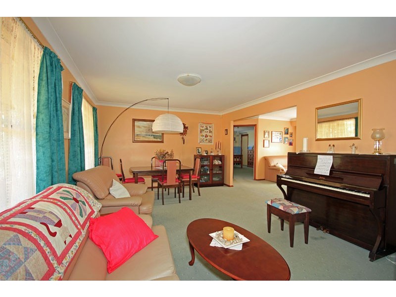6 Cawdor Farms Road, Grasmere NSW 2570
