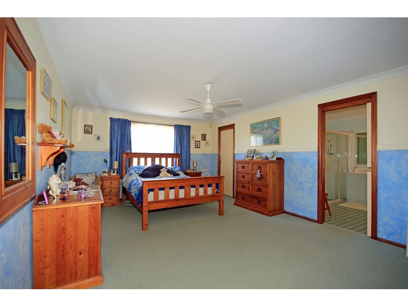 6 Cawdor Farms Road, Grasmere NSW 2570
