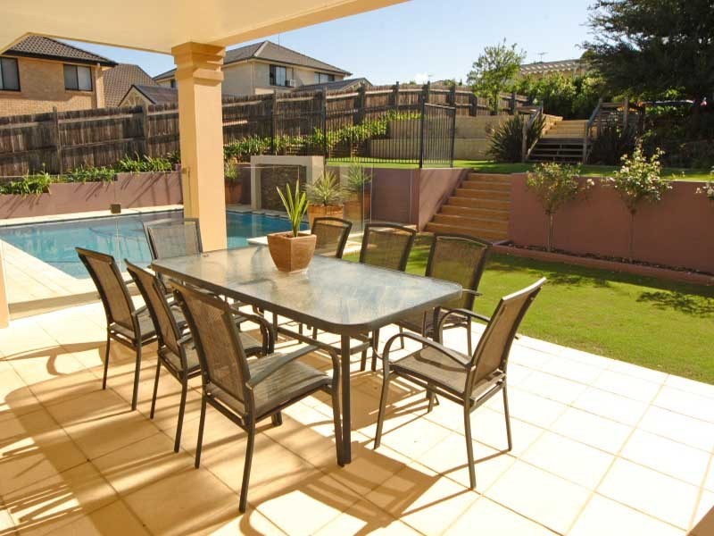 37 Strathwallen Close, Macquarie Links NSW 2565