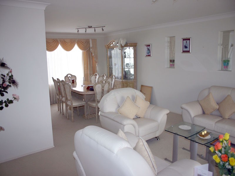 7 Hebrides Avenue, Macquarie Links NSW 2565