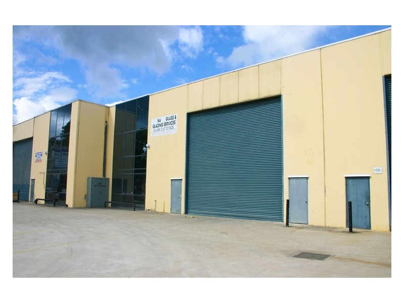 2/11 Stennett Road, Ingleburn NSW 2565