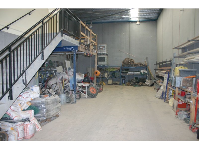 1/6 Bluett Drive, Smeaton Grange NSW 2567