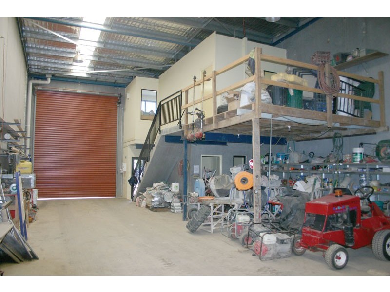 1/6 Bluett Drive, Smeaton Grange NSW 2567