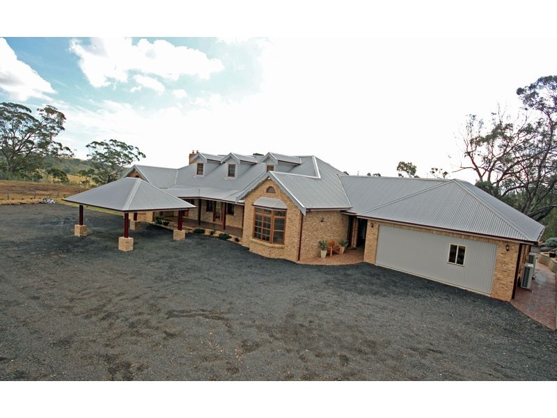 120 Mount View Close, Razorback NSW 2571
