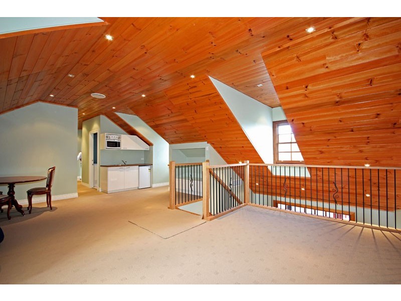 120 Mount View Close, Razorback NSW 2571