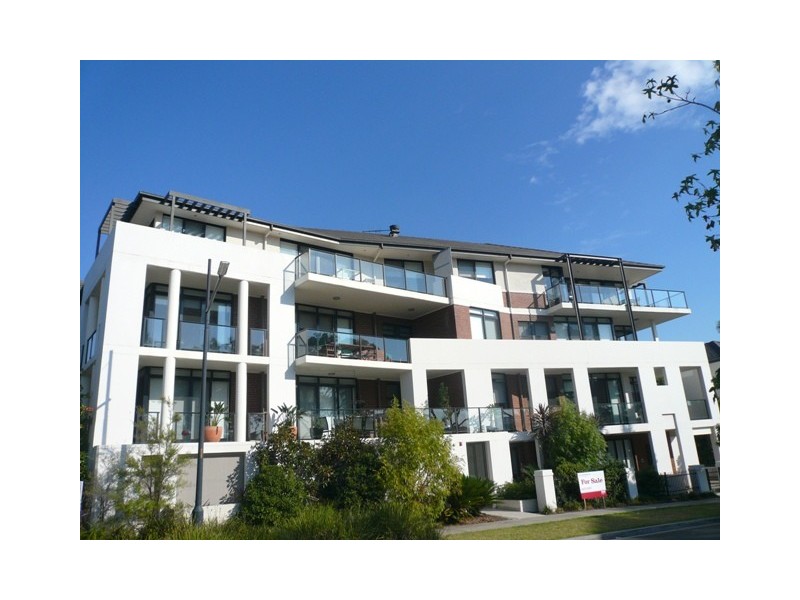 Level 104 26  Parkside Crescent, Park Central, Campbelltown NSW 2560