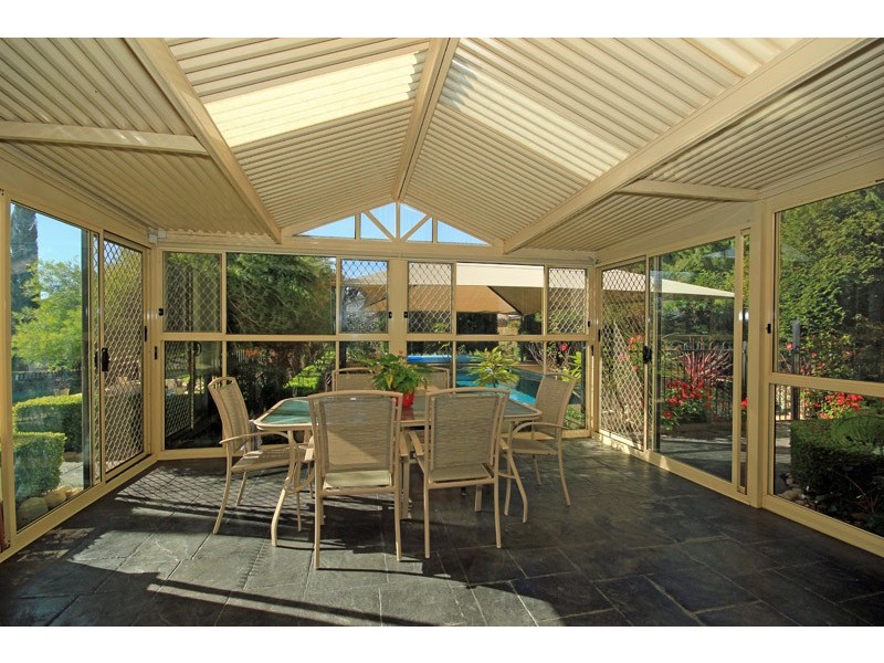 15  Dormer Close, Elderslie NSW 2570