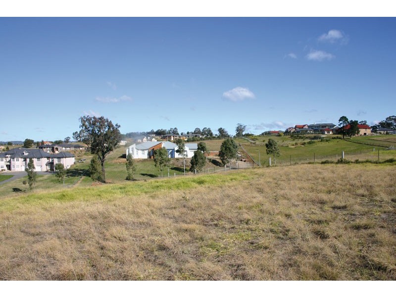 7 Yewens Circuit, Grasmere NSW 2570