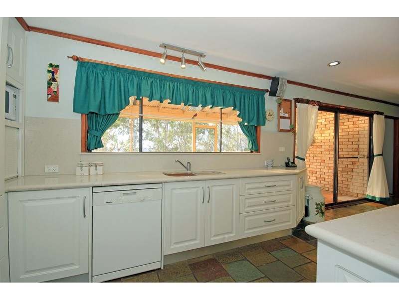 695 Thirlmere Way, Picton NSW 2571