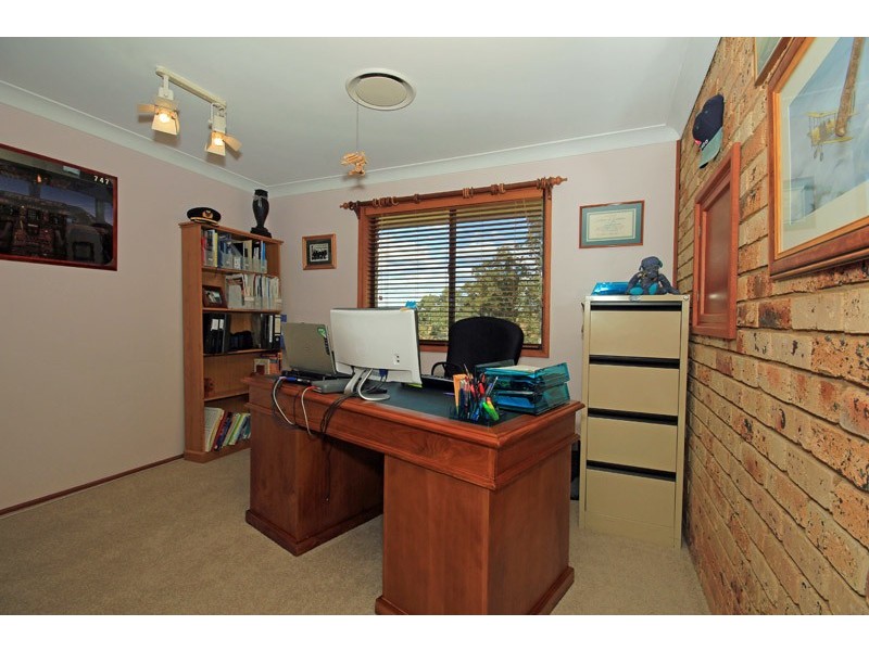 695 Thirlmere Way, Picton NSW 2571
