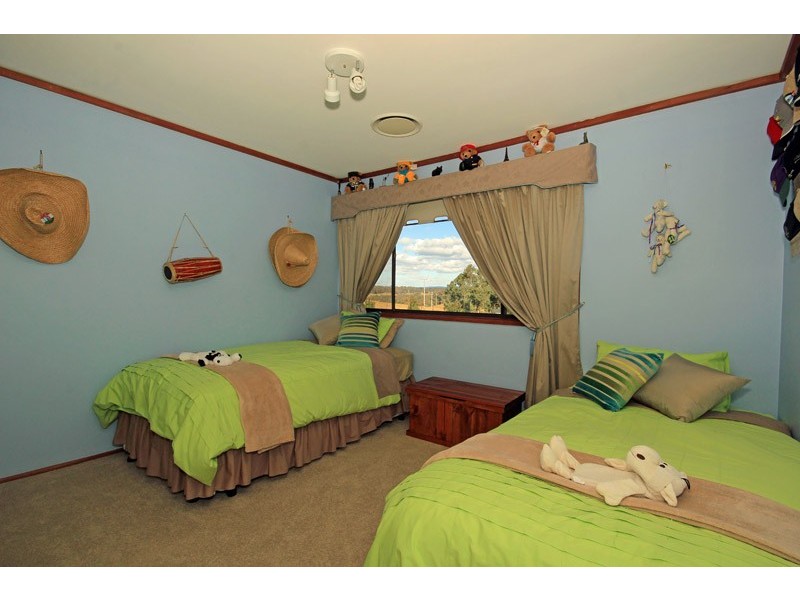 695 Thirlmere Way, Picton NSW 2571