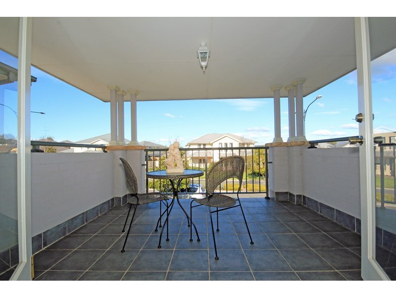 11 Macarthur Circuit, Camden Park NSW 2570