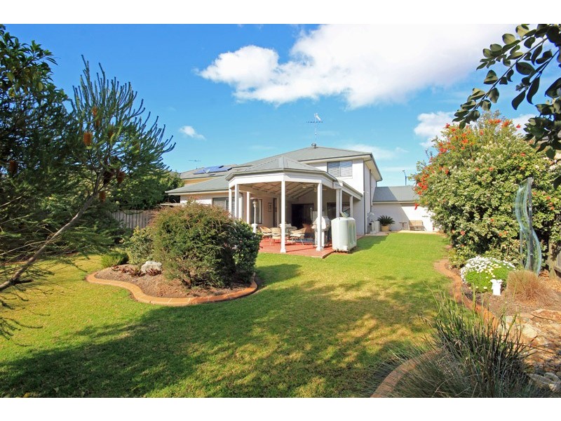 11 Macarthur Circuit, Camden Park NSW 2570