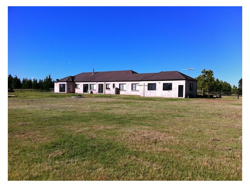 405 Mount Hercules Road, Razorback NSW 2571