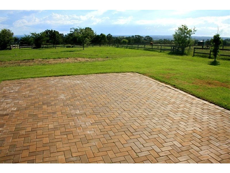 405 Mount Hercules Road, Razorback NSW 2571