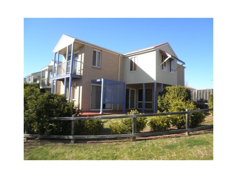 8 Brookview Street, Currans Hill NSW 2567