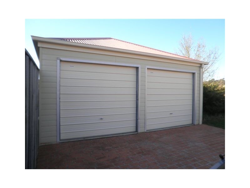 8 Brookview Street, Currans Hill NSW 2567