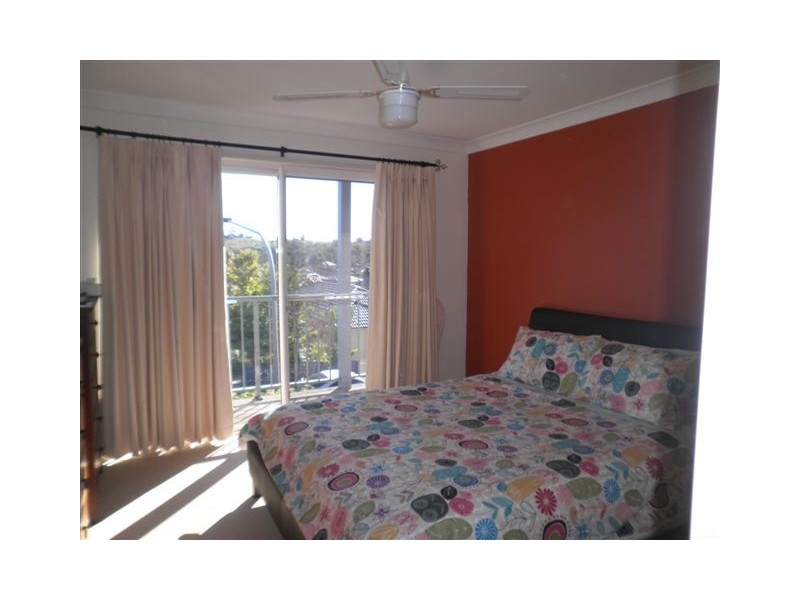 8 Brookview Street, Currans Hill NSW 2567