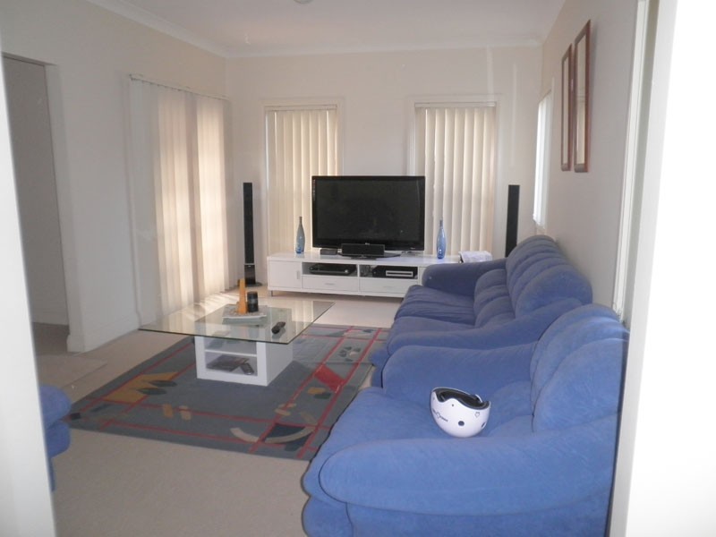 18 Birriwa Circuit, Mount Annan NSW 2567