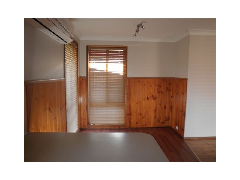 10 Congo place, Kearns NSW 2558