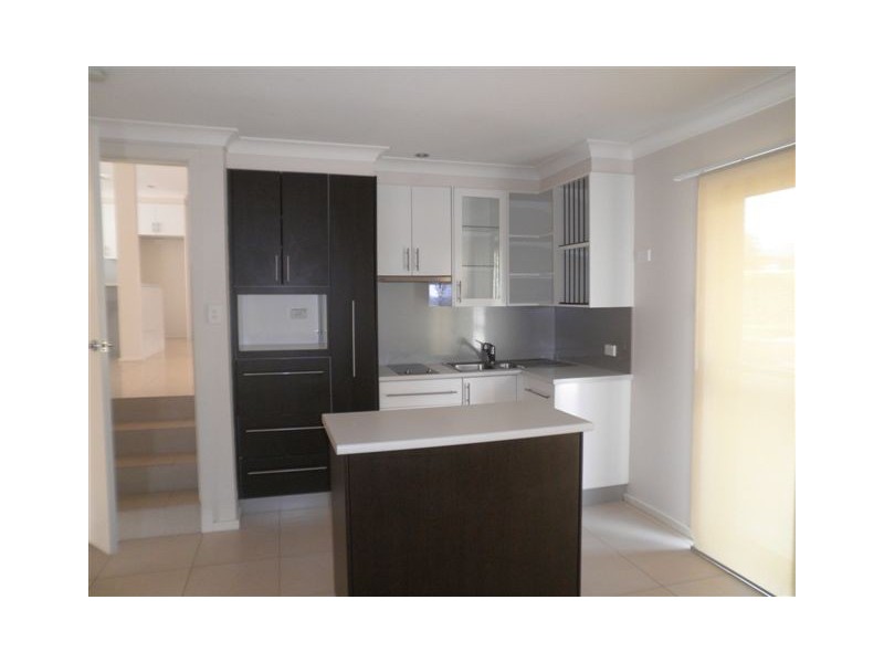 5 McBrien Place, The Oaks NSW 2570