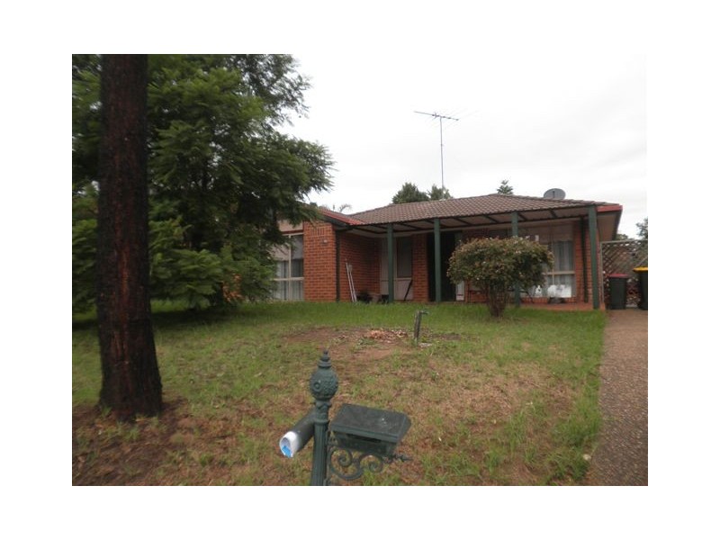 30 Rose Drive, Mount Annan NSW 2567