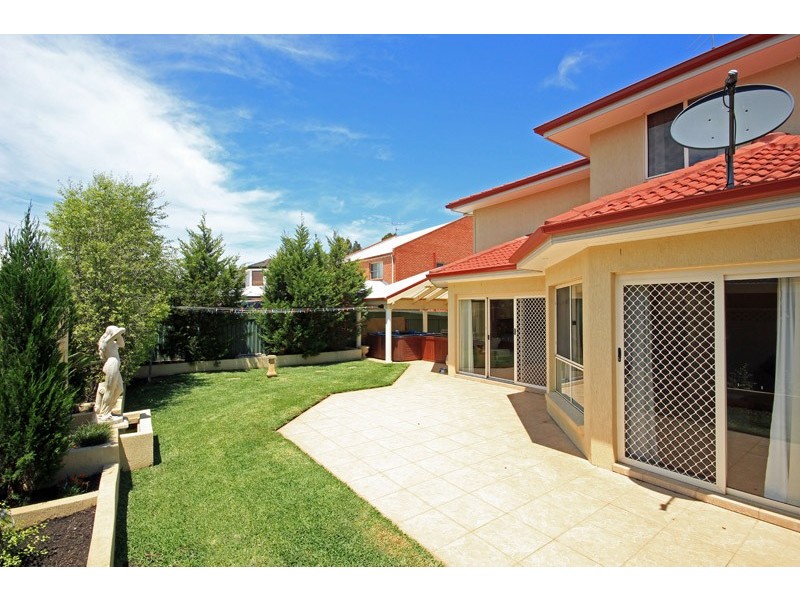 52 Lakeland Circuit, Harrington Park NSW 2567