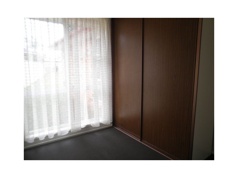 6 Tungoo Place, St Helens Park NSW 2560