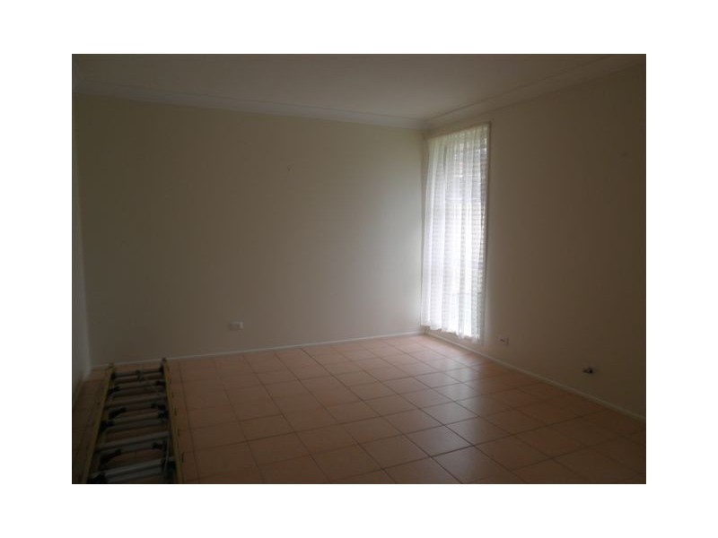 6 Tungoo Place, St Helens Park NSW 2560