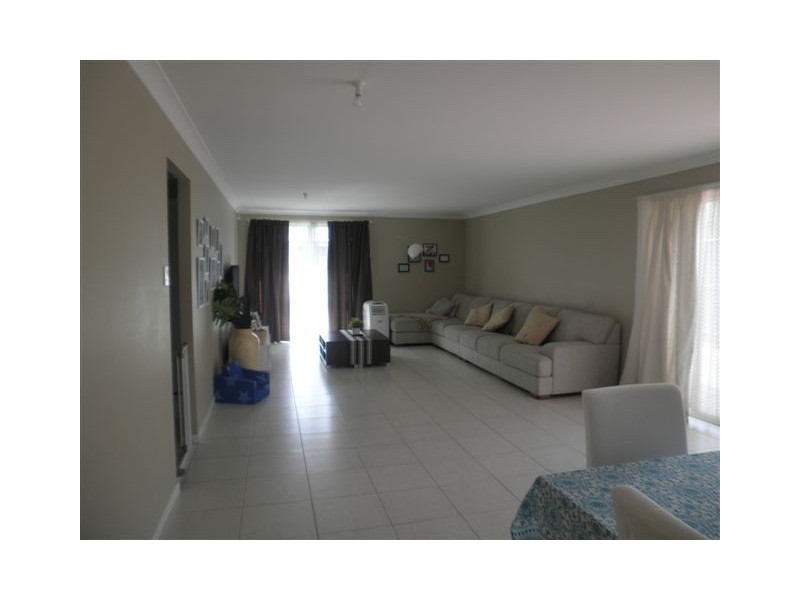 11 Dorset Street, Spring Farm NSW 2570
