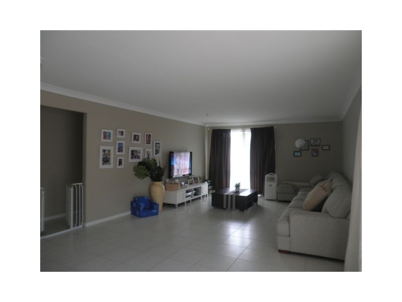 11 Dorset Street, Spring Farm NSW 2570