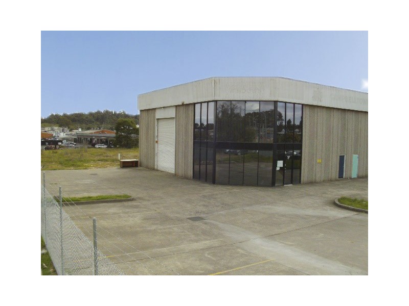 3 Watsford Road, Campbelltown NSW 2560