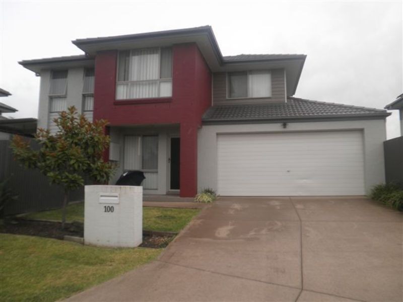 100 Minorca Circuit, Spring Farm NSW 2570